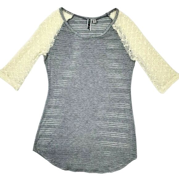 BKE Buckle Womens Size S Lace Knit Raglan Sheer Stretch Short Sleeve Top Small - Picture 1 of 5
